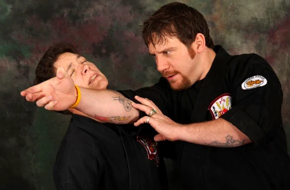 Kenpo self-defense technique